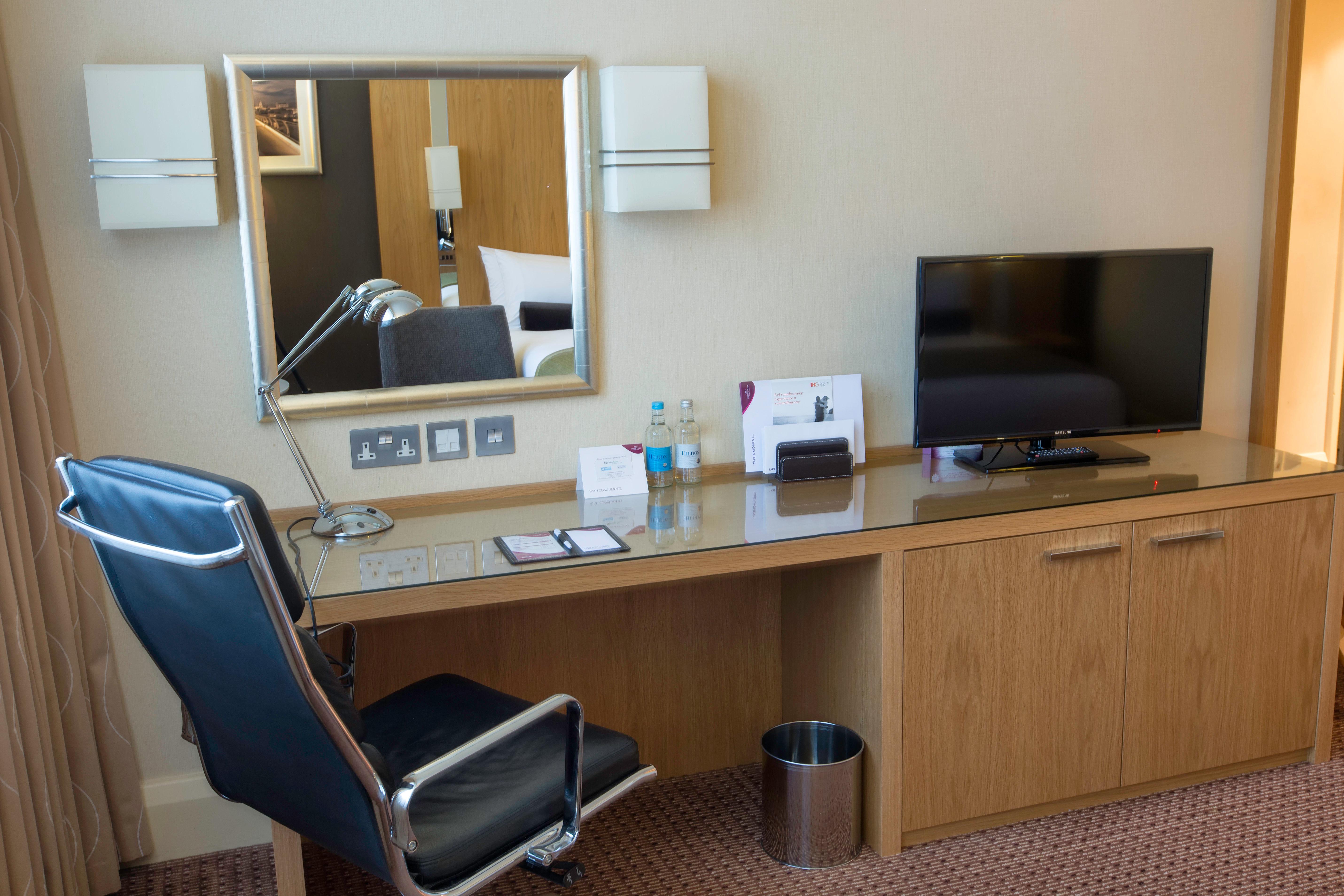Crowne Plaza London Ealing By Ihg Hotell Eksteriør bilde