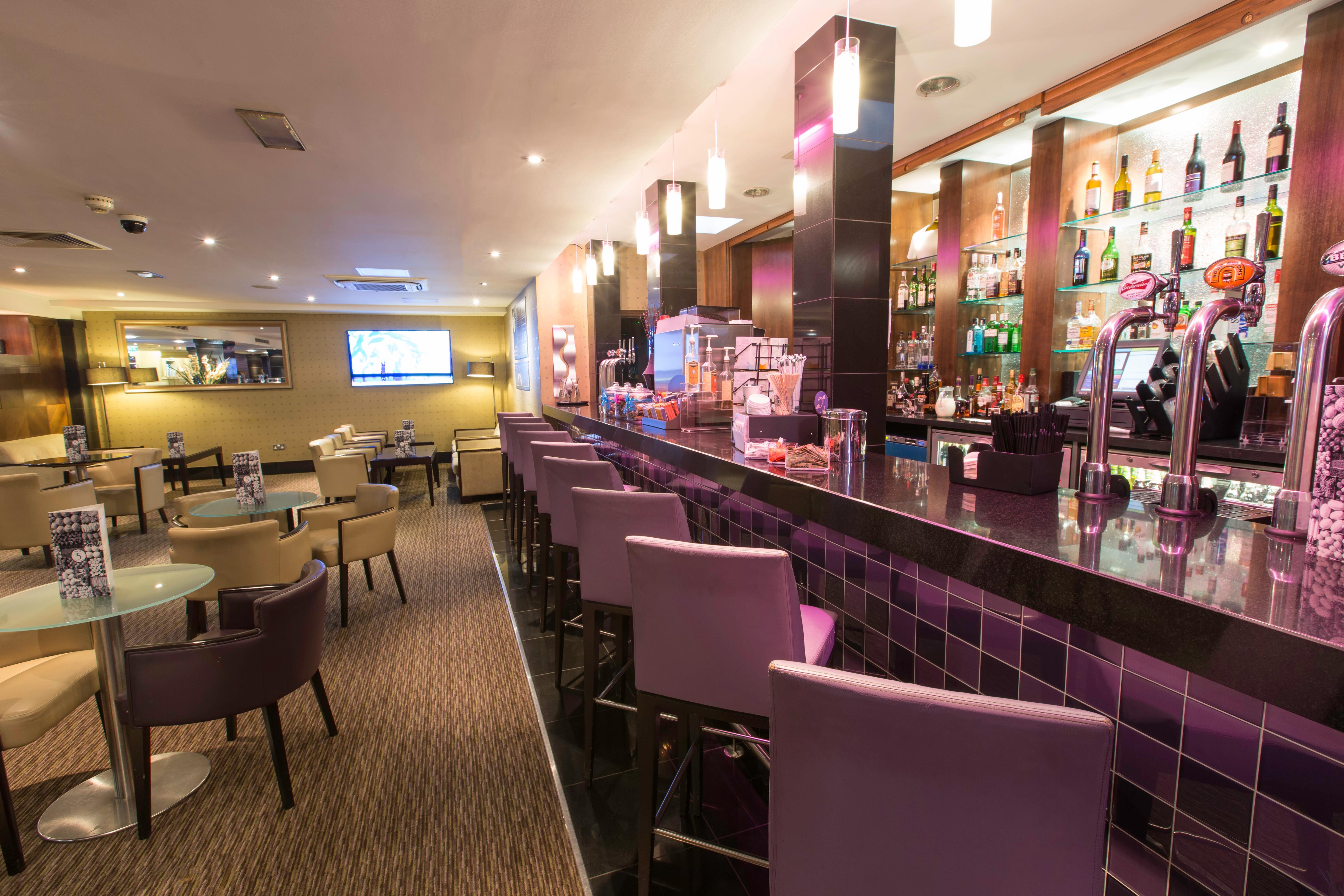 Crowne Plaza London Ealing By Ihg Hotell Eksteriør bilde