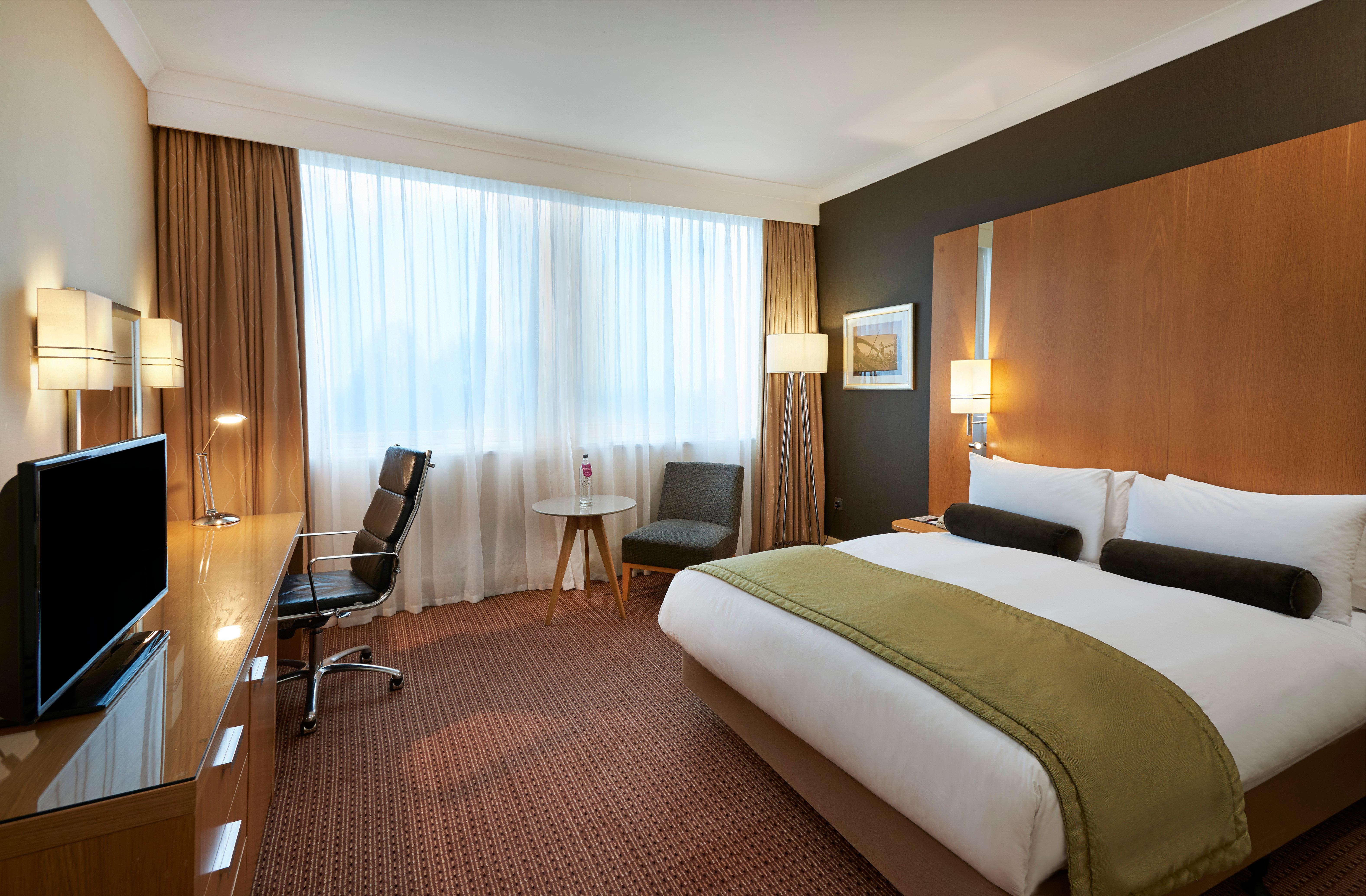 Crowne Plaza London Ealing By Ihg Hotell Eksteriør bilde