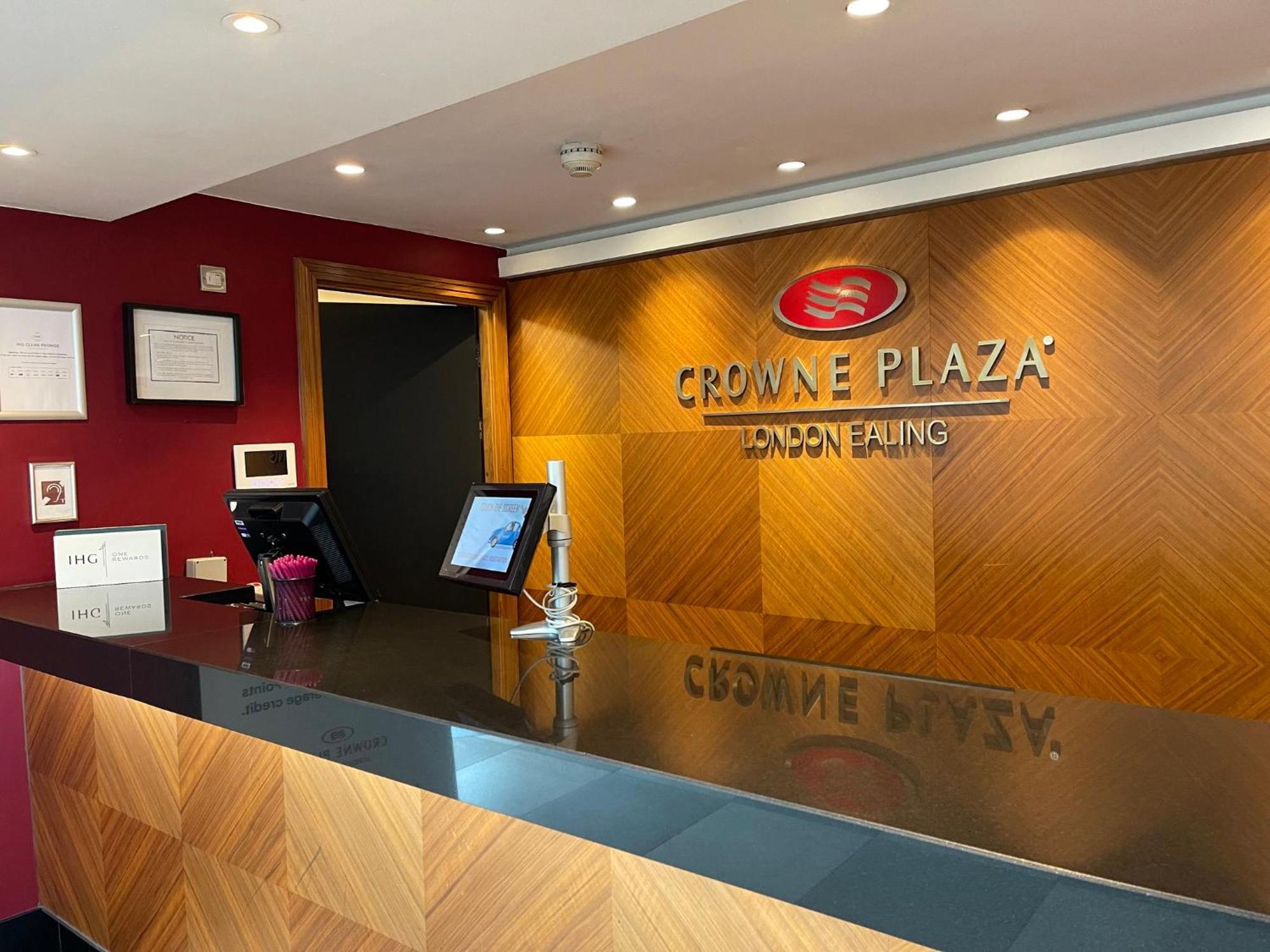 Crowne Plaza London Ealing By Ihg Hotell Eksteriør bilde