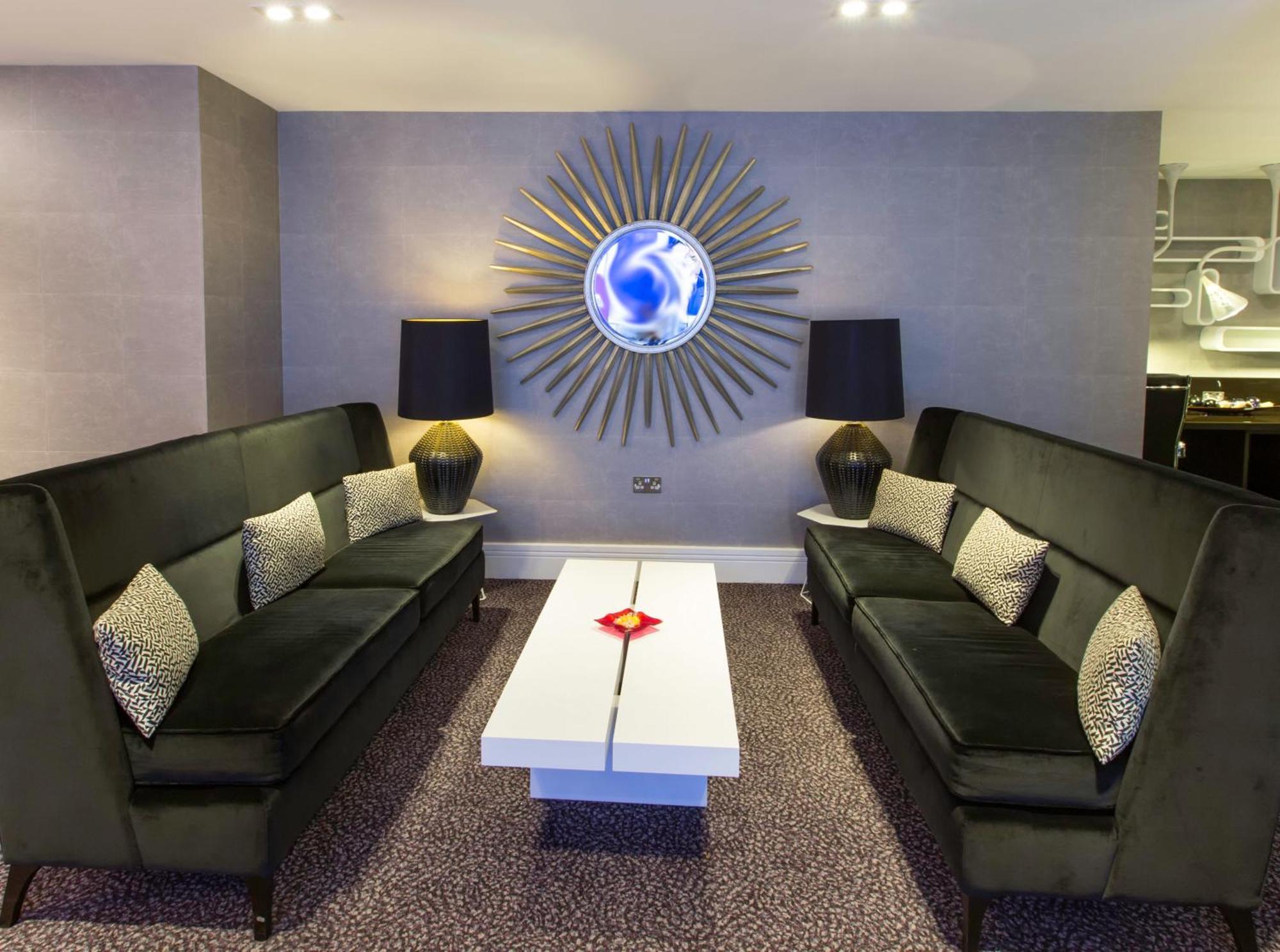 Crowne Plaza London Ealing By Ihg Hotell Eksteriør bilde
