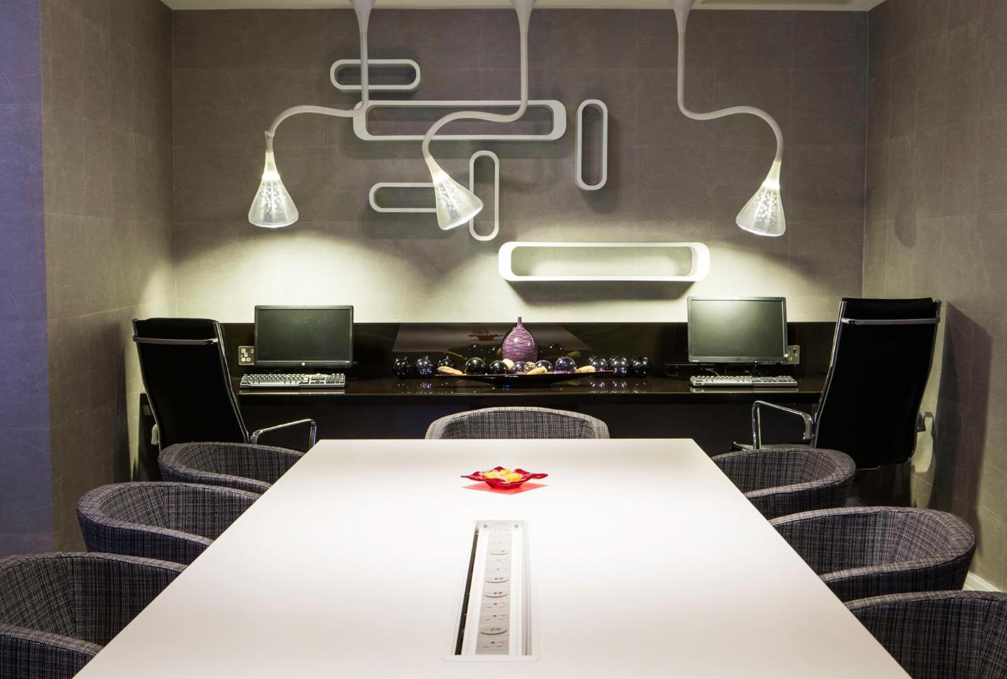 Crowne Plaza London Ealing By Ihg Hotell Eksteriør bilde